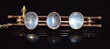 Victorian brooch set with three moonstone cabochons, 5.5cm