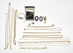 A collection of jewellery including silver ring, silver watch, Wedgwood brooches etc