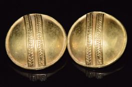 A pair of 18k gold circular earrings with textured rope twist detail, maker Galeria Cano, 13.6g