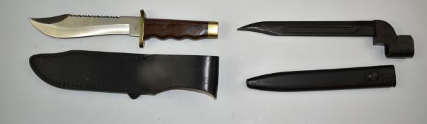 British No9 Mk1 bayonet with 20cm fullered blade and scabbard, together with US M3 Utica fighting