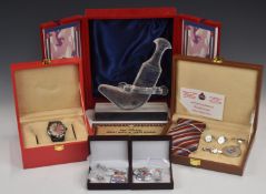 Sultan of Oman Ministry of Defence boxed accoutrements including tie, tie slide, cufflinks, watch