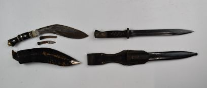German 84/98 pattern bayonet with flashguard, 41ASW to ricasso and 25cm fullered blade, scabbard and