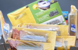 Twenty-eight Del Prado Locomotives Of The World N gauge model trains, all in original boxes, some