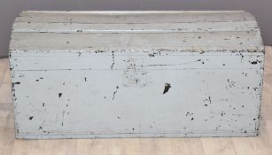 Painted dome top trunk, W98 x D48 x H46cm