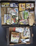 A large collection of cigarette and collector's cards including Brooke Bond and Wills, loose, in