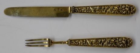 Georgian hallmarked silver gilt fruit knife and fork, maker's mark IT, L15.5cm