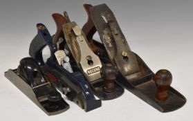 Four woodworking planes comprising Stanley 130 and No 4, No 6 plane and a Woden No78