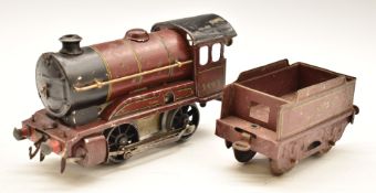 Hornby 0 gauge 0-4-0 clockwork LMS tender locomotive 5600.