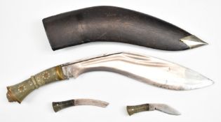 Kukri with 30cm blade and sheath. PLEASE NOTE ALL BLADED ITEMS ARE SUBJECT TO OVER 18 CHECK ON