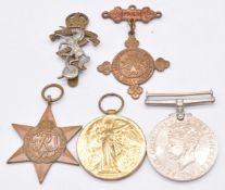 British Army WW1 Victory Medal named to 305496 Pte A Thomas, Royal Worcestershire Regiment, together