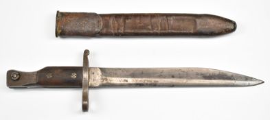 Ross Rifle Company 1907 pattern bayonet with wooden handle, pommel stamped with ministry broad