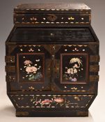 Japanese cabinet with inlaid panels and fitted interior, 28.5x23.5x10cm.