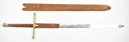Reproduction 'William Wallace' style broadsword, 130cm long. PLEASE NOTE ALL BLADED ITEMS ARE