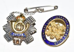 WW1 Highland Light Infantry brooch inscribed 'from Barbara and Babs in remembrance of darling 'B',
