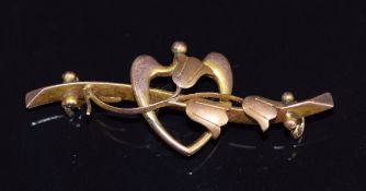 Art Nouveau 9ct gold brooch in the form of a heart and flowers, 1.8g, 4.3cm