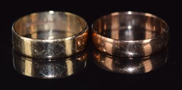 Two 9ct gold wedding bands / rings, 3.2g, size J/K