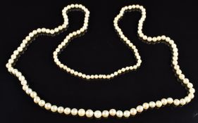 A single strand of cultured pearls, 41.2g, 90cm