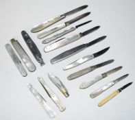 Seven Victorian and later hallmarked silver bladed mother of pearl handled folding fruit knives