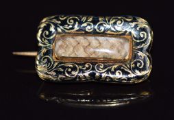 Victorian yellow metal mourning brooch set with black enamel and plaited hair, 2.8g, 2 x 1.2cm