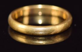 A 22ct gold wedding band / ring, 4.6g, size P