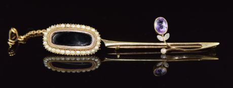 Victorian brooch set with seed pearls (3.7g, 2.5cm) and a 9ct gold brooch set with an amethyst,