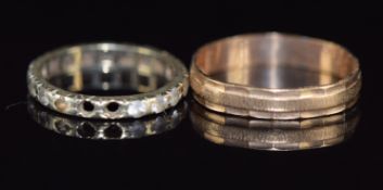 A 9ct gold wedding band / ring and another 9ct gold ring set with paste, 3.3g, size N & I