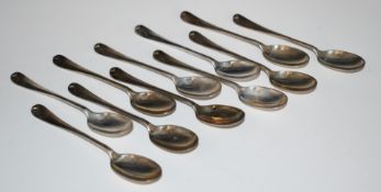 George V hallmarked silver set of eleven Hanoverian rat tail pattern teaspoons, Sheffield 1919,