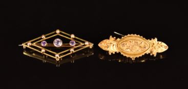 Edwardian 9ct gold brooch set with seed pearls and amethysts (3.6g) and a 15ct gold Edwardian brooch