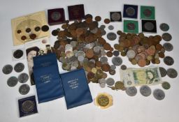 A quantity of sundry UK and overseas coinage together with modern crowns and presentation packs
