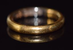 A 22ct gold wedding band / ring 4.8g, size I