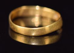 A 22ct gold wedding band / ring, Birmingham 1910, 1.6g, size N