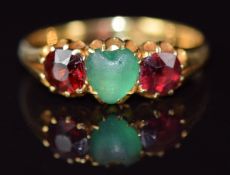 Victorian 18ct gold ring set with a green heart cut cabochon and two garnets, 3.1g, size P
