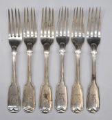 Harlequin set of six hallmarked silver Fiddle and Thread pattern dinner forks, London 1827, maker