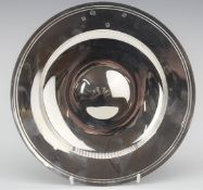 Elizabeth II feature hallmarked silver bowl, London 1970, maker William Comyns & Sons Ltd,