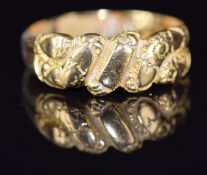 An 18ct gold ring, Birmingham 1912, 3.4g, size M