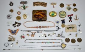 A collection of jewellery including a silver Mizpah brooch, silver ring and Art Deco glass