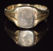A 9ct gold signet ring, 6.6g, size Z