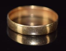 A 22ct gold wedding band / ring, 2.5g, size T