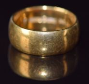 A 22ct gold wedding band / ring, 13.4g, size R