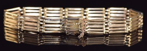 A 15ct rose gold gate bracelet, 17.7g, 17cm long