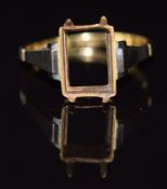 An 18ct gold mount, 1.8g, size K