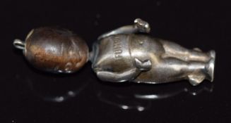 WW1 silver 'fumsup' charm, 2.8cm