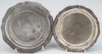 Two German silver dishes with 800 grade marks, diameter of larger 16.5cm, weight 282g