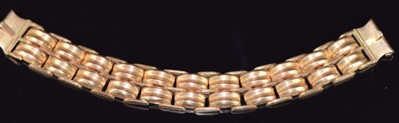 Yellow metal bracelet made up of rectangular ridged links, 25.2g, 15cm long