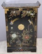Shibayama decorated Chinese cabinet W68 x D 30 x H100cm together with two panels