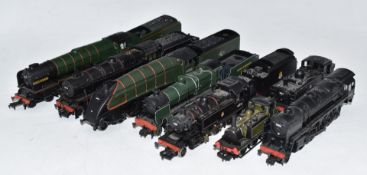 Eight Bachmann 00 gauge model railway locomotives including King's Courier, Guillemot, Southern 2635
