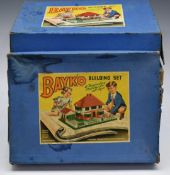 Five Bayko building sets comprising 2, 3, two 3x and one 4.