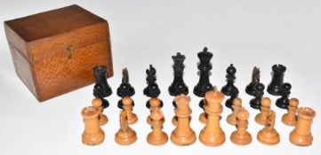 Staunton style boxwood chess set, height of king 7.5cm tall, in wooden box.