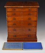 One-hundred-and-eighteen mainly Treforest Mouldings Tremo waterline model ships and aeroplanes in