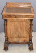 19thC leather inset walnut Davenport with fitted compartments, W53 x D49 x H82cm